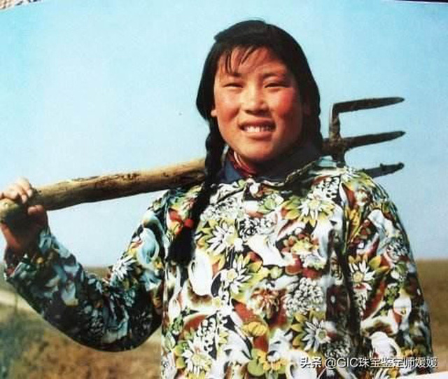 Cuộc sống bất ngờ của cô gái Trung Quốc may mắn nhặt được viên kim cương quốc bảo hơn 3.300 tỷ - Ảnh 1.