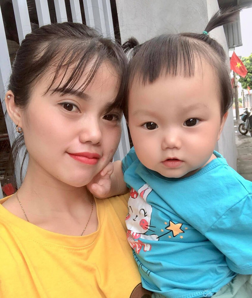 Hot mom duy nhất trong tuyển bóng đá Việt Nam, du đấu 8 tháng mới về, con gọi mẹ bằng chị - Ảnh 4.