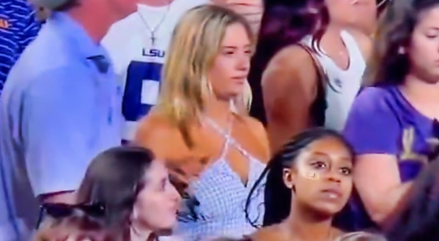 Blonde Lsu Fan Had Social Media Saying All Sorts Of Things After